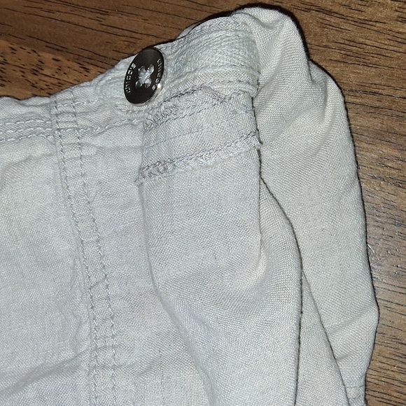 Chico's 100% Linen Cropped Rolled Light weight Cargo pants Lagenollk 2/Large - Picture 9 of 9
